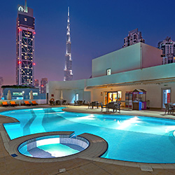 پاتیو پول کافه