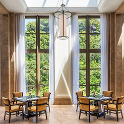 رستوران لرنجری سیگنیچر