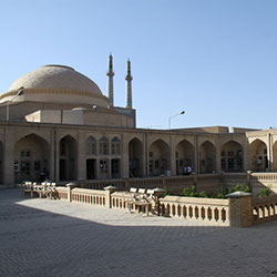 مدرسه علمیه امام خمینی (مدرسه شاهزاده)
