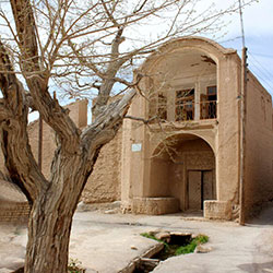 خانه وکیلی