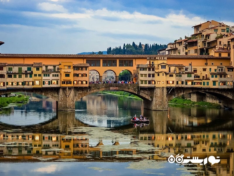 ۱۳. تماشای پل قدیمی از روی بارچتو (barchetto)