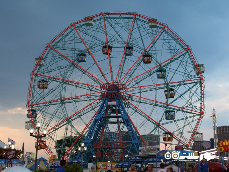 9. چرخ و فلک واندر ویل (The Wonder Wheel)