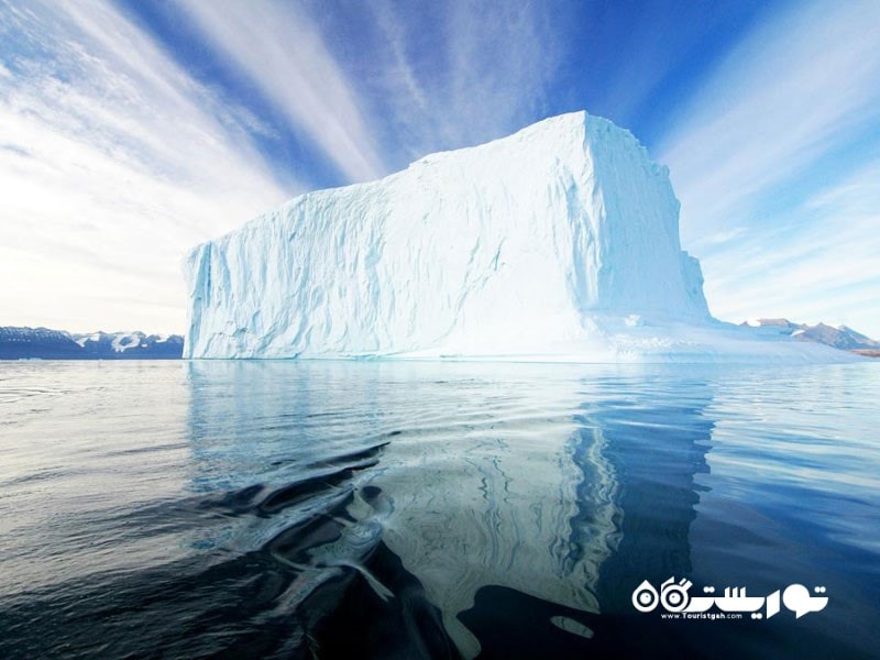 1. یخچال ها و صخره های یخی در گرینلند (Greenland)