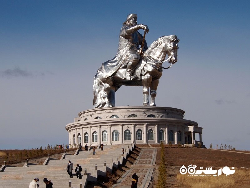 ۱۳- مجتمع قایقرانی چنگیز خان (Genghis Khan Equestrian)