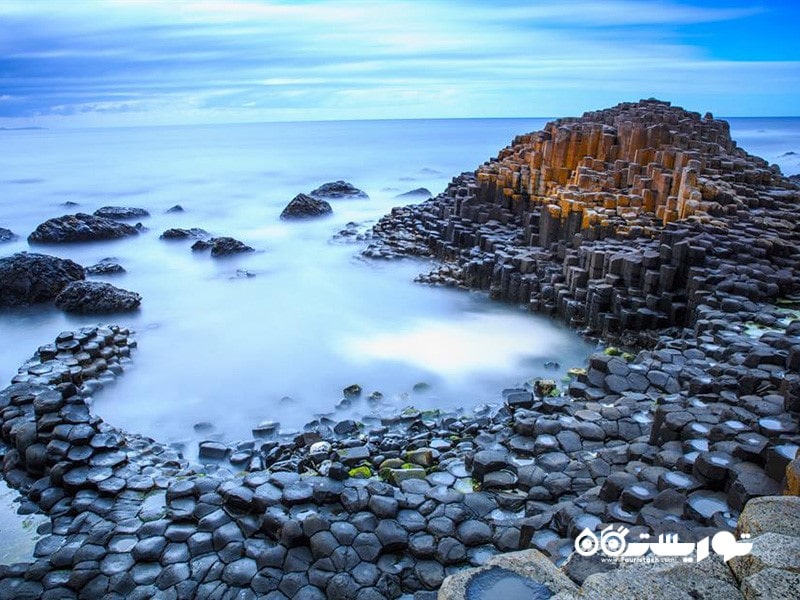 1. گذرگاه ساحلی جاینت (Giant’s Causeway)، شهرستان آنتریم، ایرلند شمالی