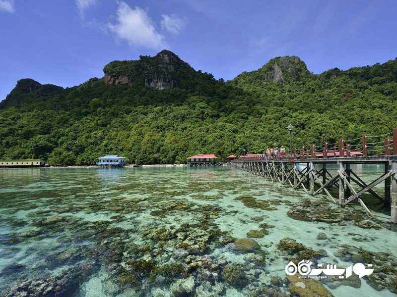 2.  جزیره بوهی دولانگ (Bohey Dulang) در کشور مالزی
