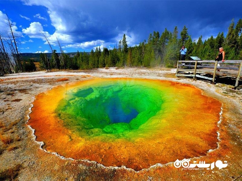 15.استخر مورنینگ گلوری (Monring Glory Pool) در یلواستون (Yellowstone)