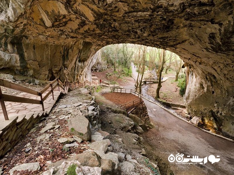 27. غار زوگارراموردی (Zugarramurdi)، ناوارا، اسپانیا