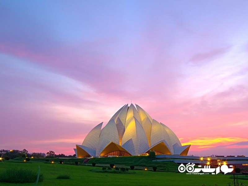 2.معبد لوتوس، دهلی نو (Lotus Temple, New Delhi)