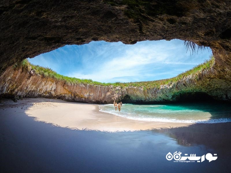 ساحل هیدِن (Hidden Beach)