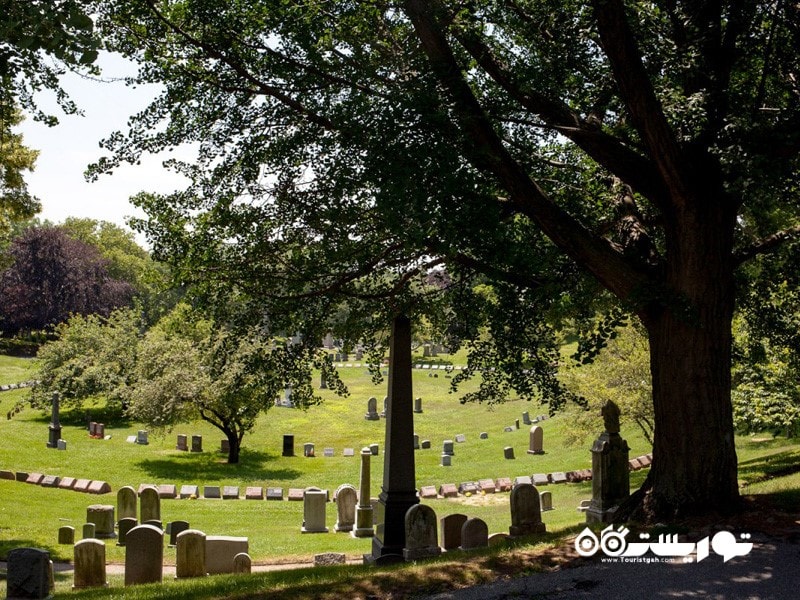 این قبرستان یکی از جاذبه های توریستی برتر آمریکاست