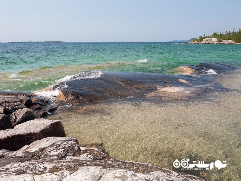 - جزیره بت تاب (Bathtub Island) 