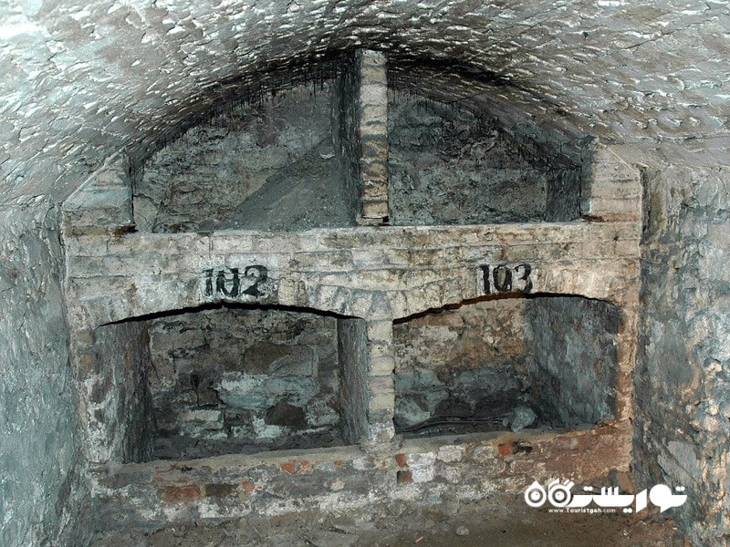 2.ادینبرگ والتز (Edinburgh Vaults)