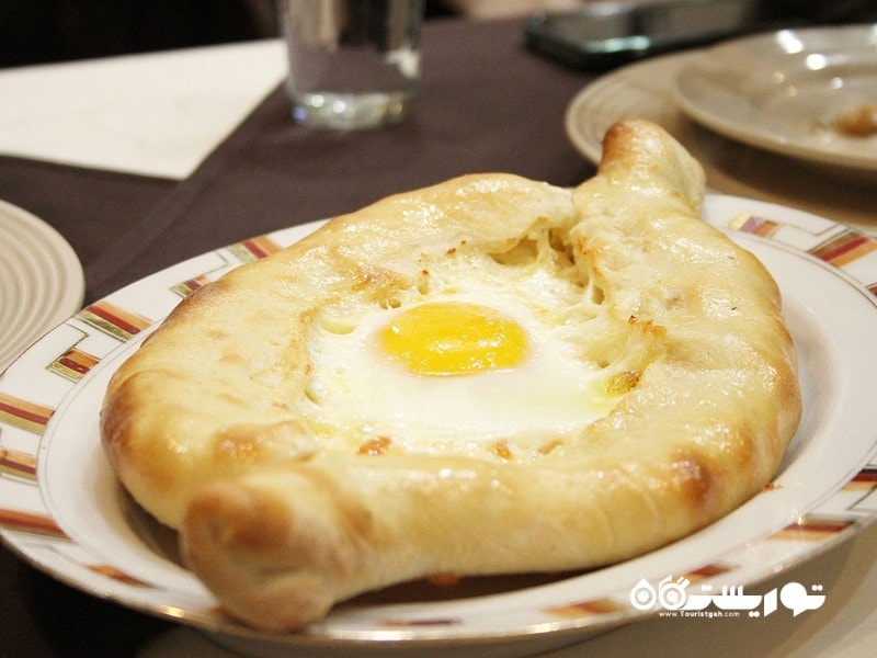 خاچاپوری (khachapuri)