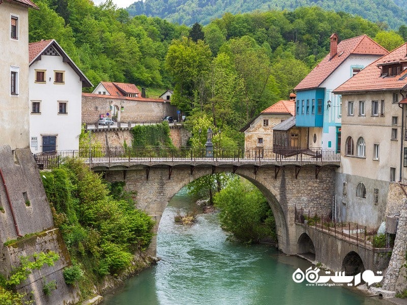 شکفیا لکا (Škofja Loka)