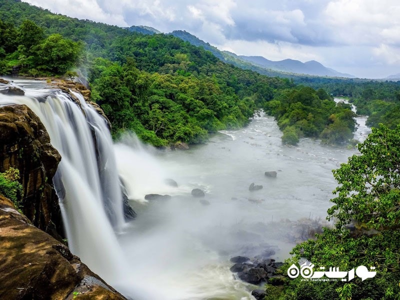 21- آبشارهای آتیراپالی (Athirapally falls) در ایالت کرلا (Kerala)