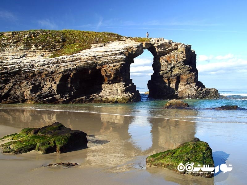 ساحل کِتیدرال (Cathedral Beach)