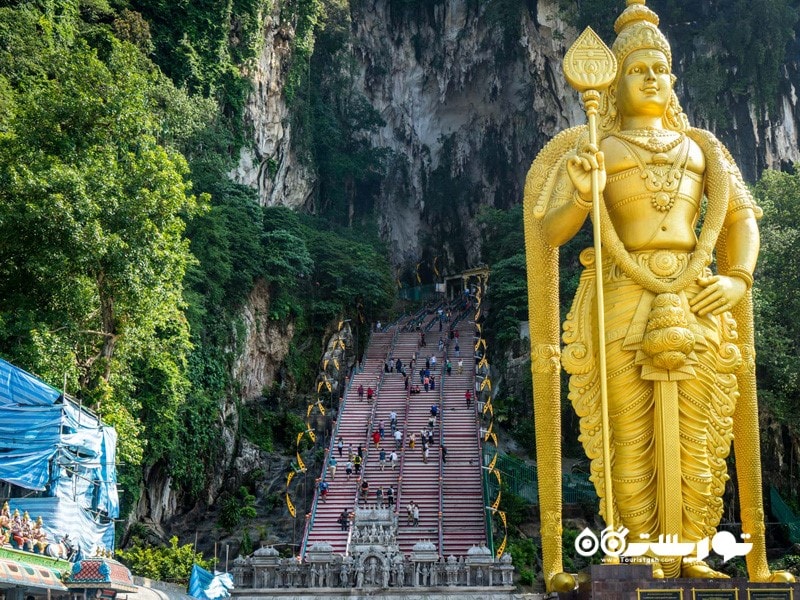 4. به غارهای باتو (Batu Caves) بروید