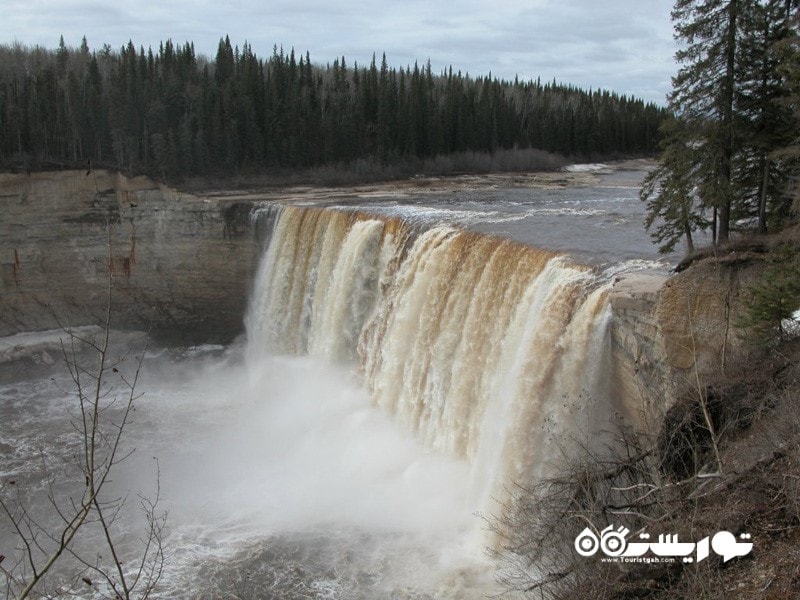 - آبشار الکساندرا (Alexandra Falls)  