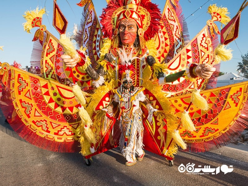  پیوستن به رژه خیابان جانکانو (Junkanoo) در کشور باهاما