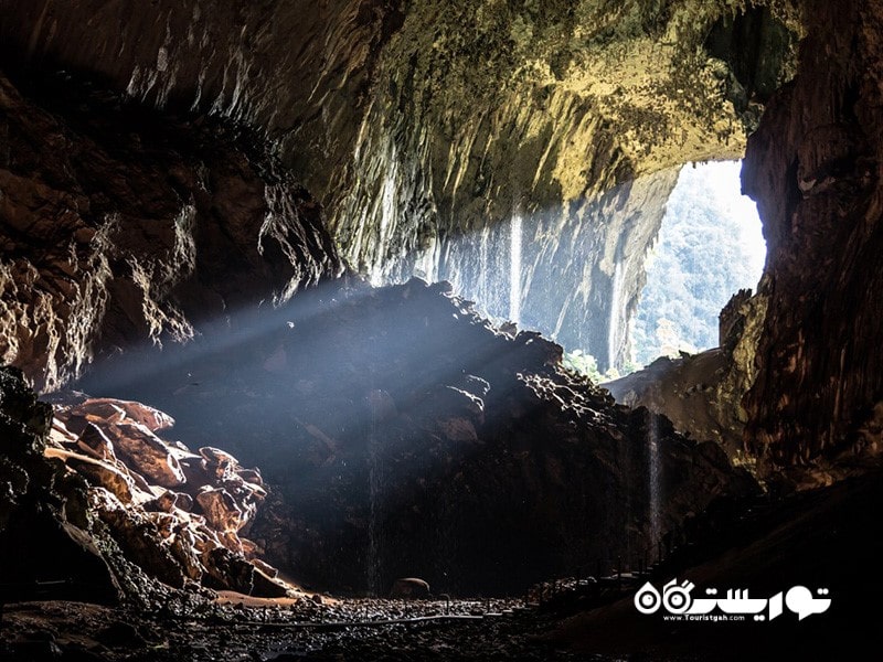 11. غارهای مولو (Mulu Caves)، بورنئو، مالزی/برونئی/اندونزی