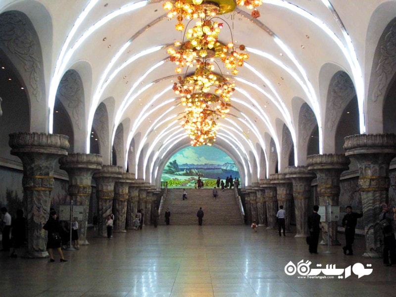 معماری داخلی ایستگاه متروی پیونگ یانگ