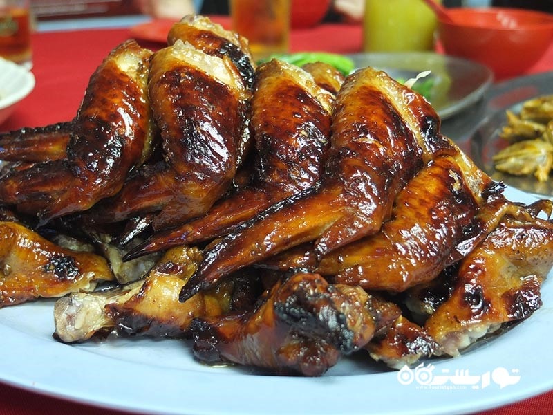 2- بال مرغ در رستوران وانگ آه واه خیابان اِلور