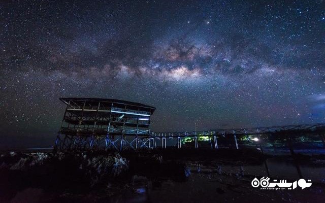 تفرجگاه ساحلی کِلود ناین  (Cloud 9 boardwalk)