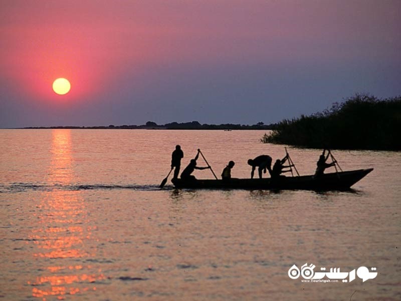 6. دریاچه تانگانیکا (Tanganyika) - بوروندی، جمهوری دمکراتیک کنگو، تانزانیا و زامبیا