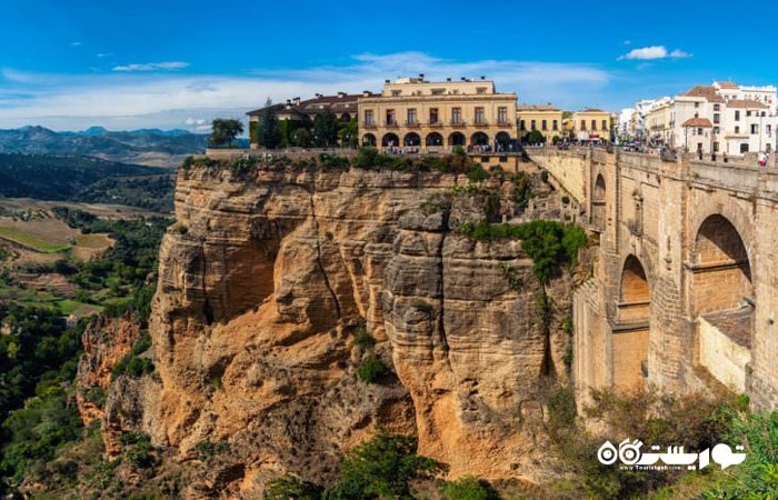 لِروندا (Ronda) یکی از شگفت انگیزترین شهرهای اسپانیا