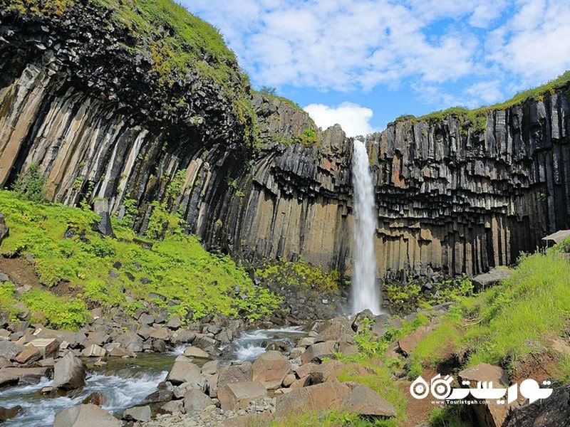 6. سوارتیفوس (Svartifoss) 