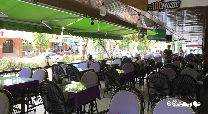 رستوران بار و رستوران تئوز پلیس شهر آلانیا 