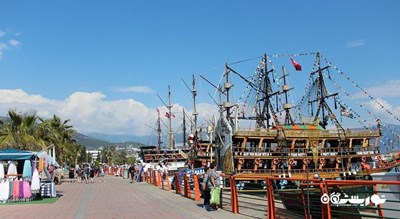 سرگرمی سفر با کشتی دزدان دریایی شهر ترکیه کشور آلانیا