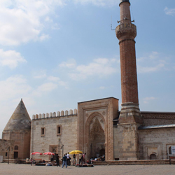 مسجد اشرف اوغلو