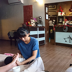 رفلکسولوژی پا و اسپای ماهی در پنانگ